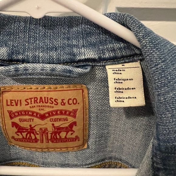 Levi’s blue Jean jacket - Picture 2 of 3